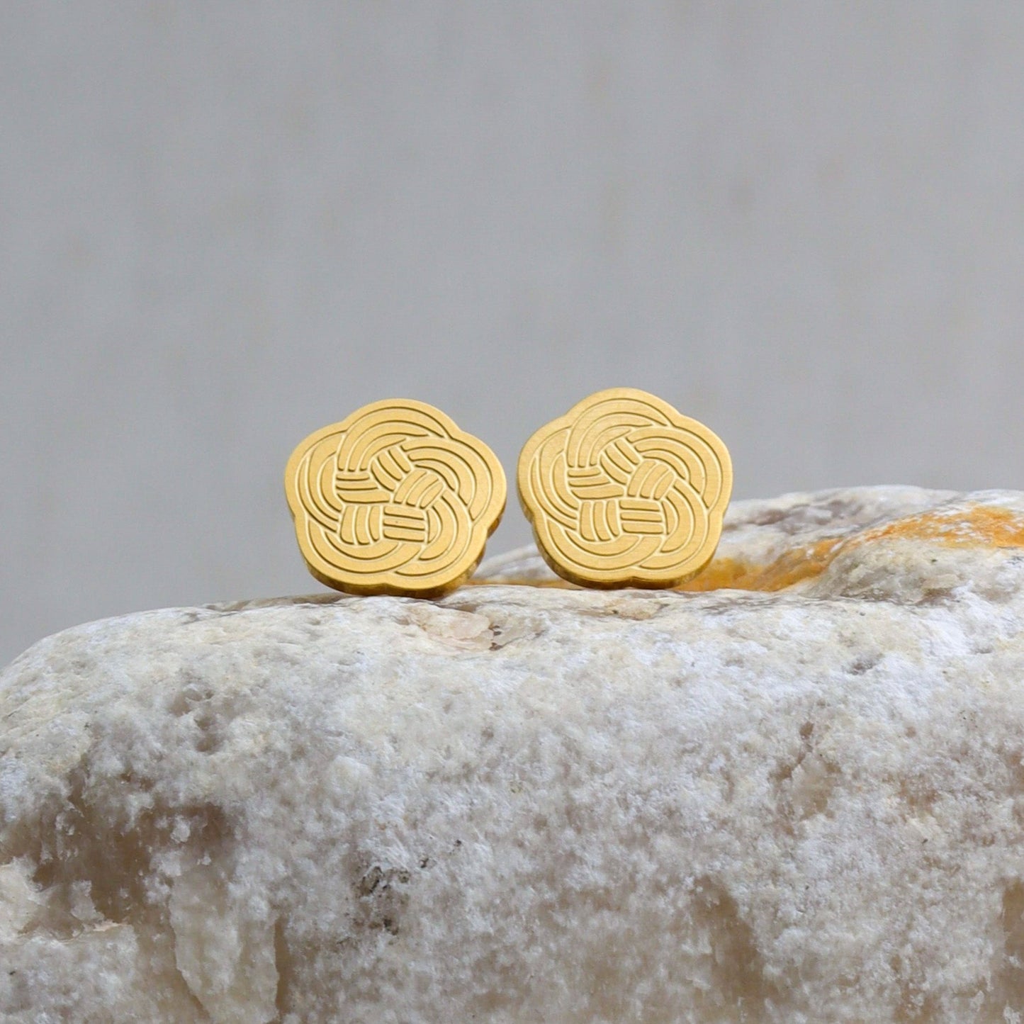 Majaca Signature Earrings | Gold